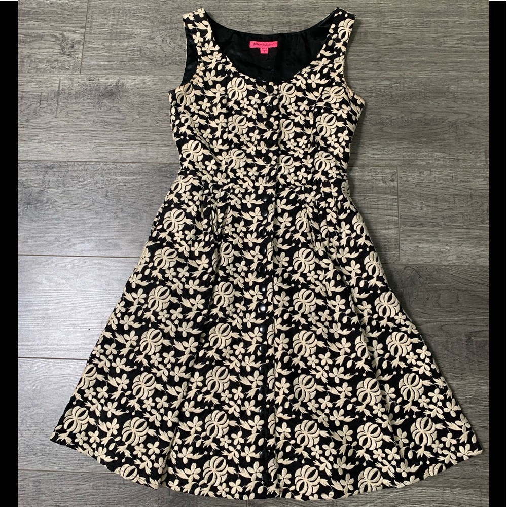 Vintage Betsey Johnson embroidered dress size 4